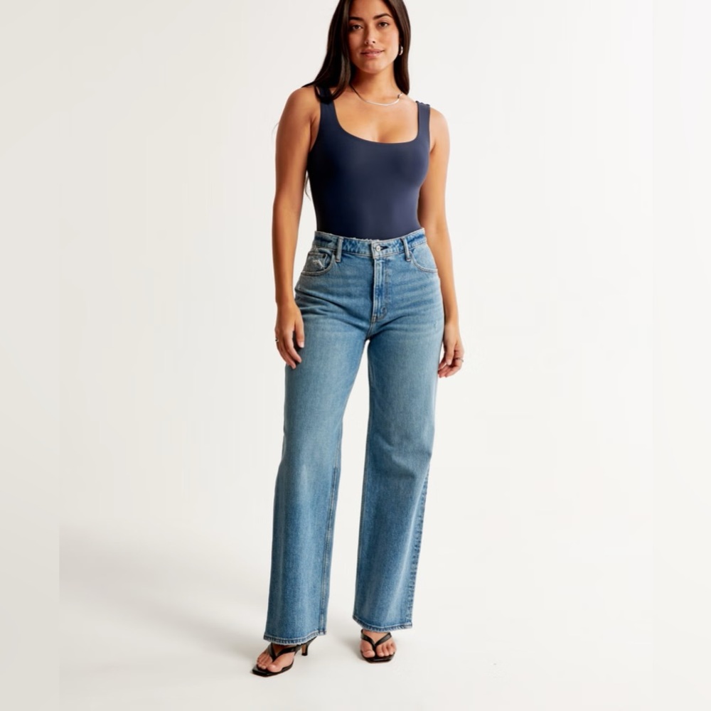 The 90’s Relaxed Jean High Rise Curve Love
